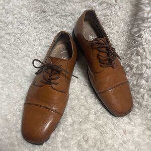 Florsheim Boys Dress tan Leather Shoes Size6M